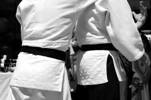 Competidores famosos de karatê e seus treinamentos e conquistas
