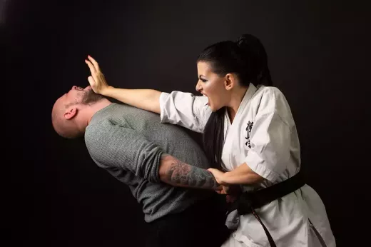 Os prós e contras dos estilos tradicionais e modernos de Karate